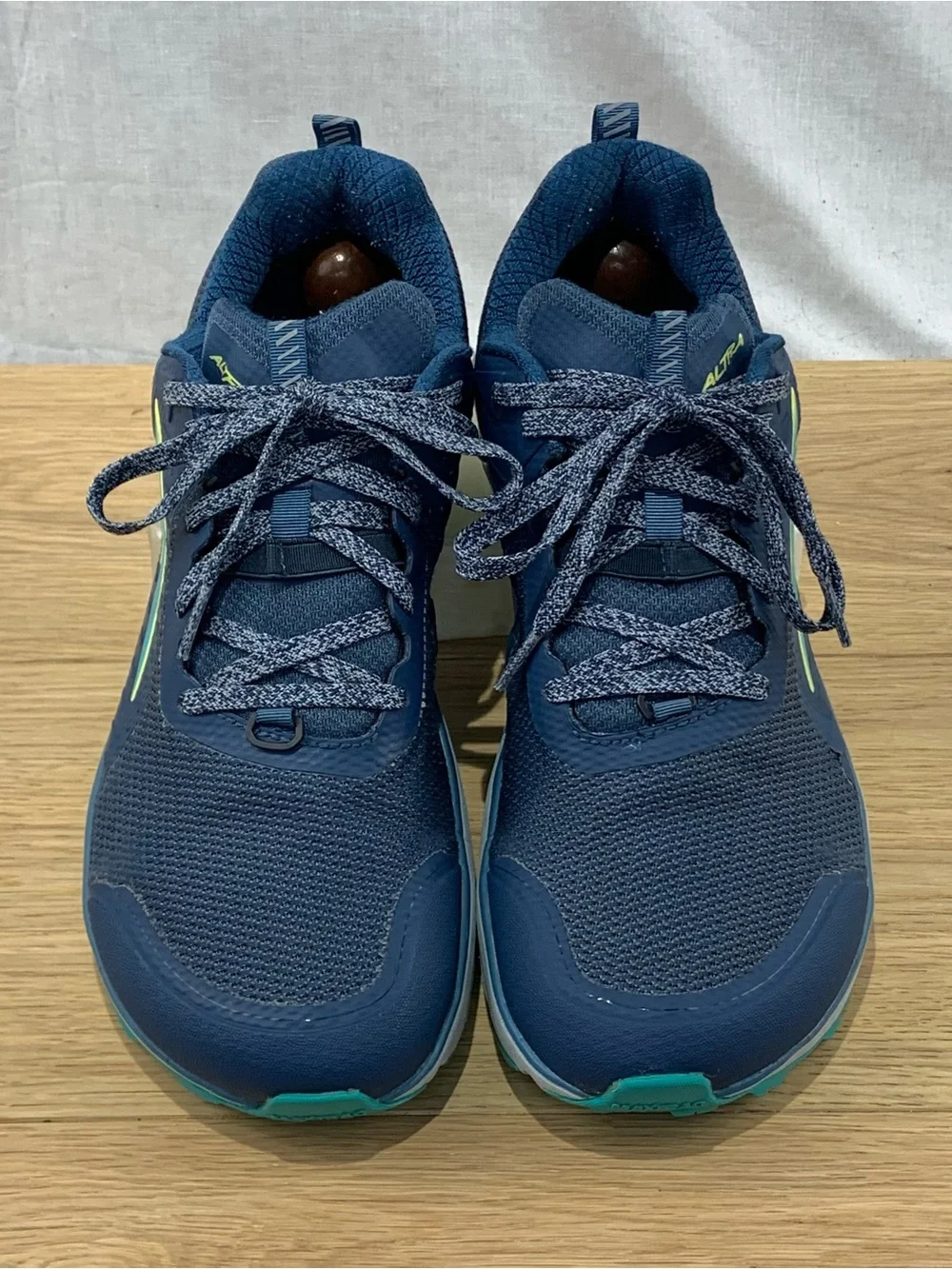 Altra Timp 3 Women’s Trail Running Shoes Size 10.5 Blue Teal Athletic Sneakers